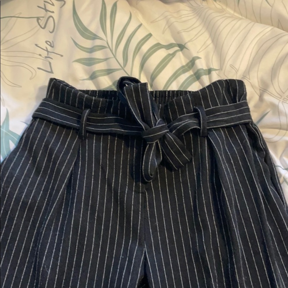 Dress pants - Picture 2 of 3